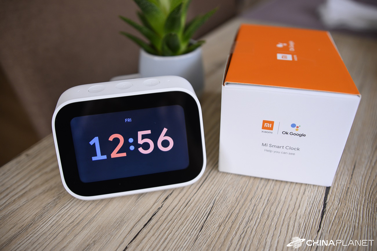Часы будильник xiaomi. Xiaomi mi Smart Clock. Mi Clock Xiaomi настольные. Смарт часы Ксиаоми 2023. Часы Сяоми 8.