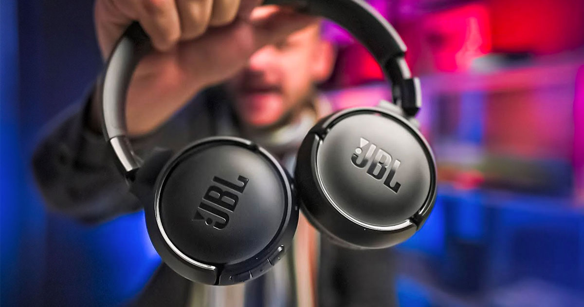 A JBL Tune 520BT teljesen meg fog lepni az árával! Hihetetlen tartóssággal,  kiváló hangzással és újabb Bluetooth 5.3 | China Planet